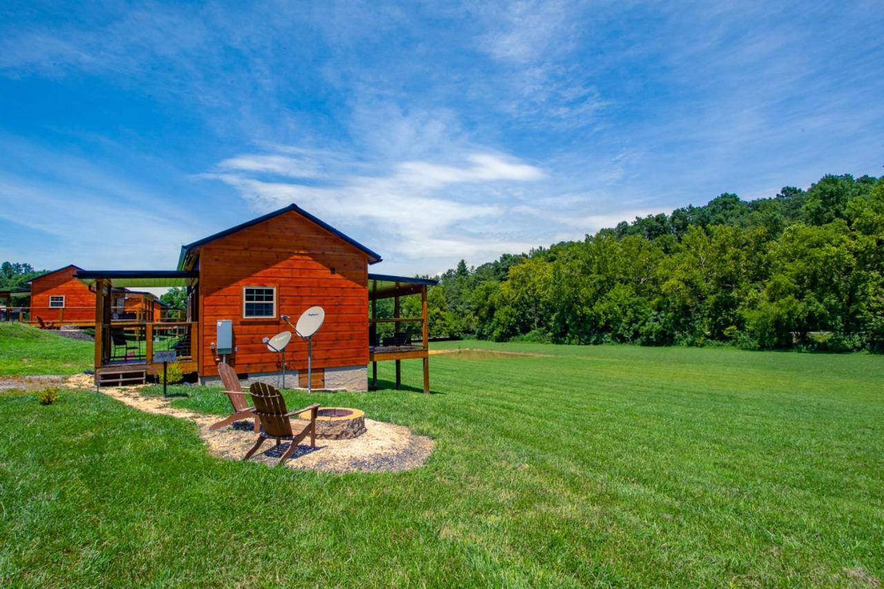 Patriots Tiny Home W Hot Tub Fire Pit Grill Sevierville Exterior photo